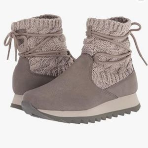 Merrell Women's Alpine Pull on Knit Snow Boot NWOB Size:11